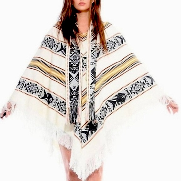 Vintage Western Artisan Aztec Cowichan Pom Pom Wool Fringe Poncho Cape - Picture 2 of 10